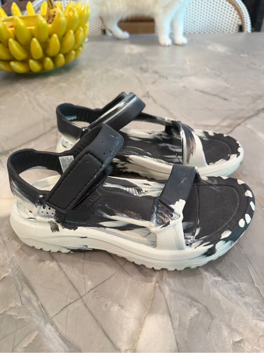 Tevas size 6